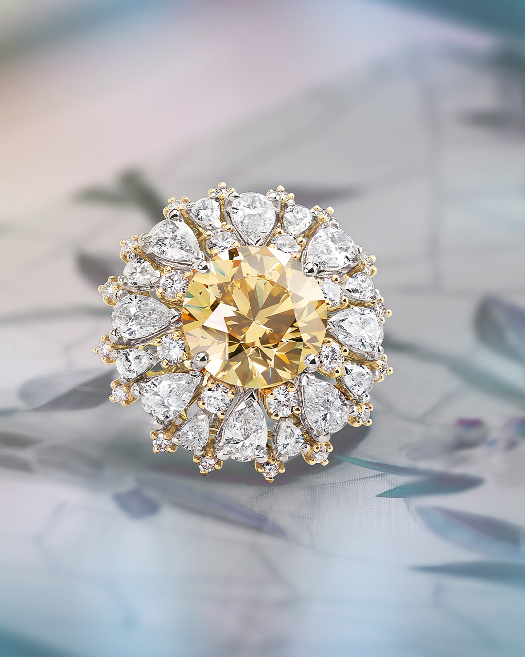 celia fabbri photography high jewellery chatila jewels yellow diamonds flower ring